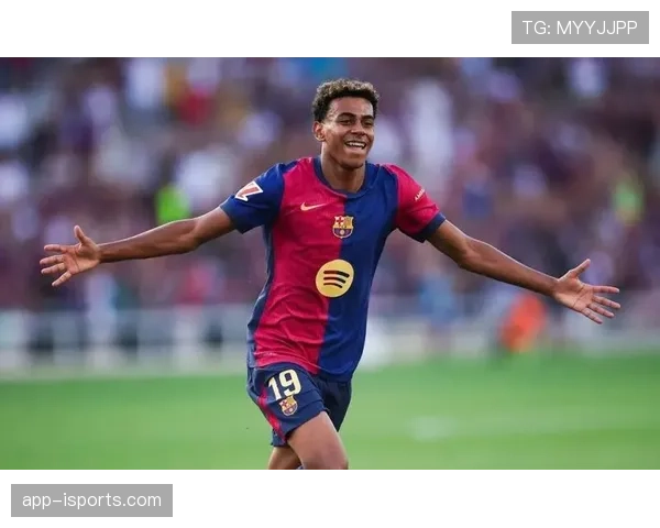 亚马尔连续高位逼抢撕开防线，本赛季角色转变显著提升进攻威胁